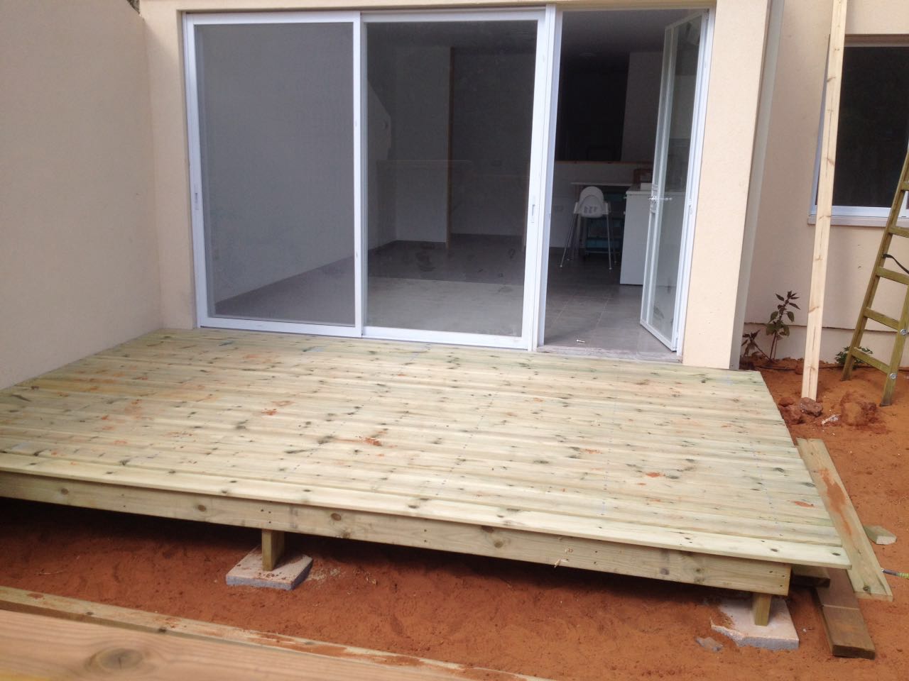 יציאה למרפסת דק- אחרי